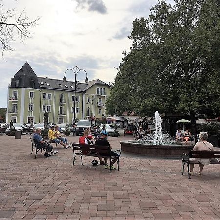 Tulipan Apartman Balatonalmadi Exterior photo